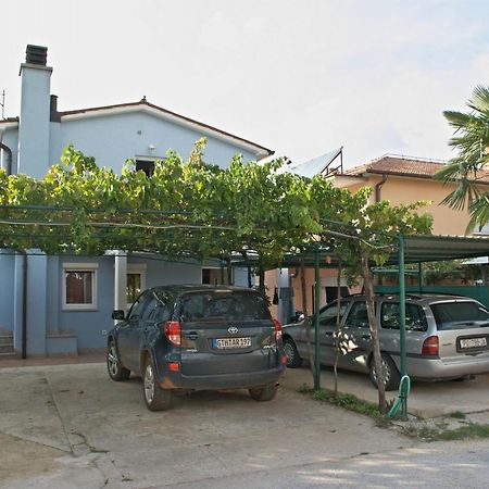 Apartments & Rooms Barbara Умаг Екстер'єр фото