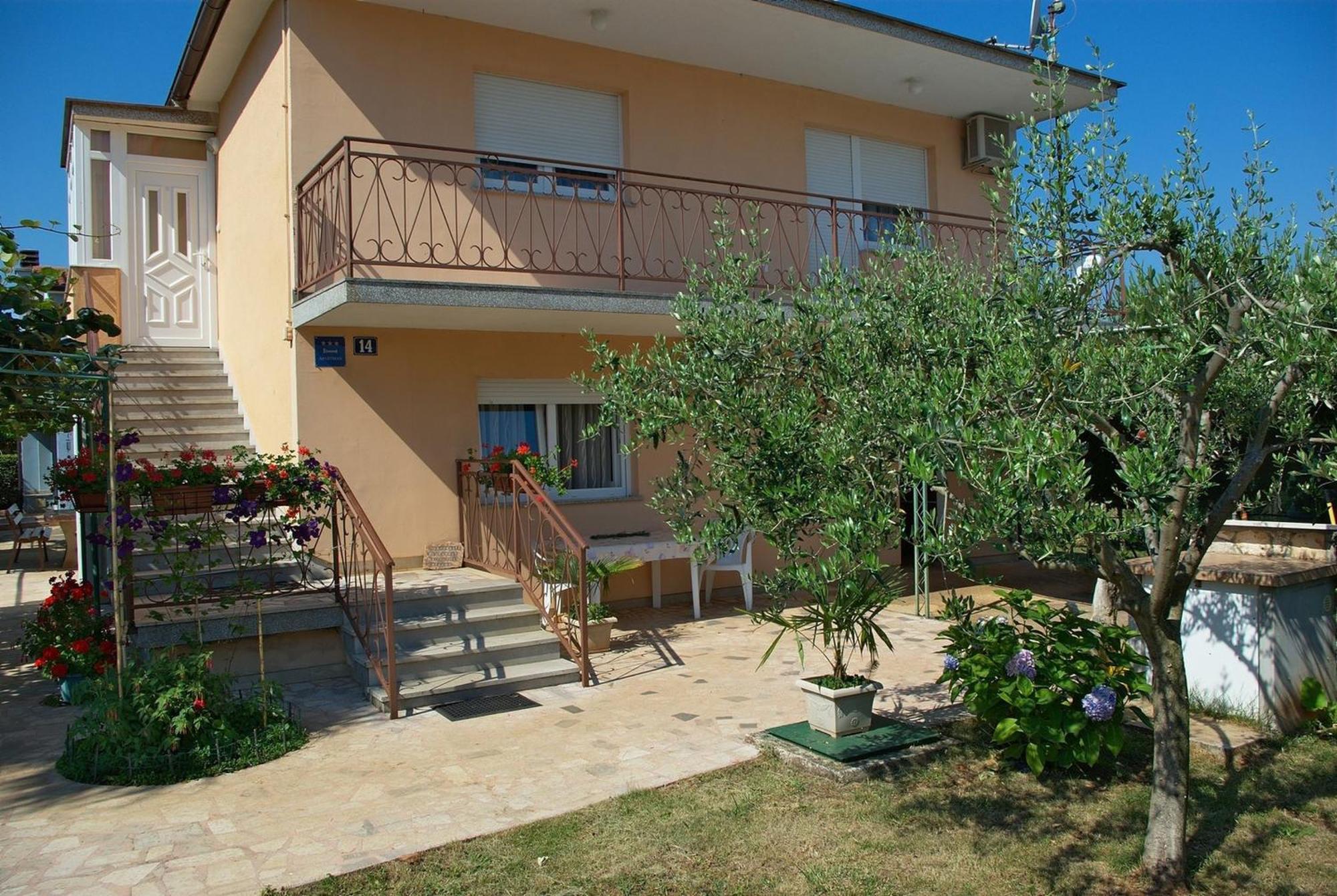 Apartments & Rooms Barbara Умаг Екстер'єр фото