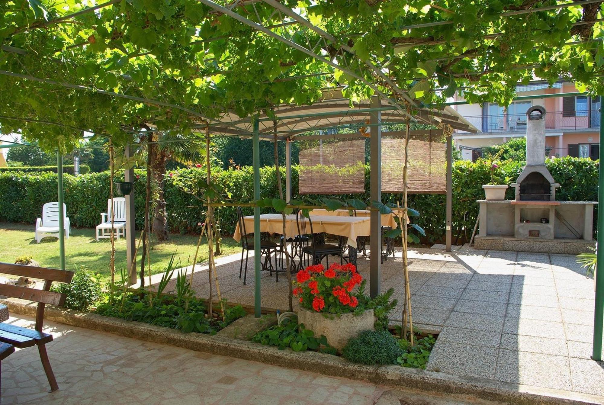 Apartments & Rooms Barbara Умаг Екстер'єр фото